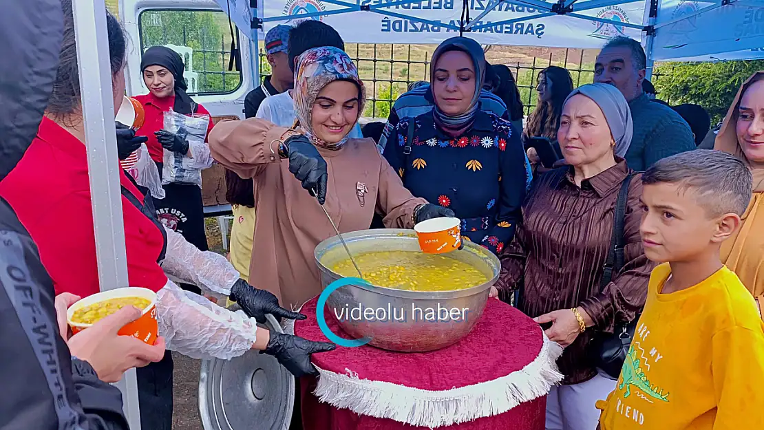 Doğubayazıt'ta aşure kazanı birlik için kaynadı