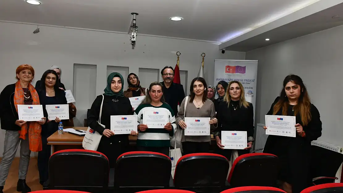 Doğubayazıt'ta belediye personeline atık yönetimi ve çevre bilinci eğitimi verildi