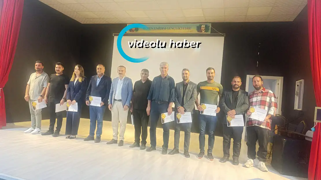 Doğubayazıt'ta eğitimin yıldızları ödüllerini aldı