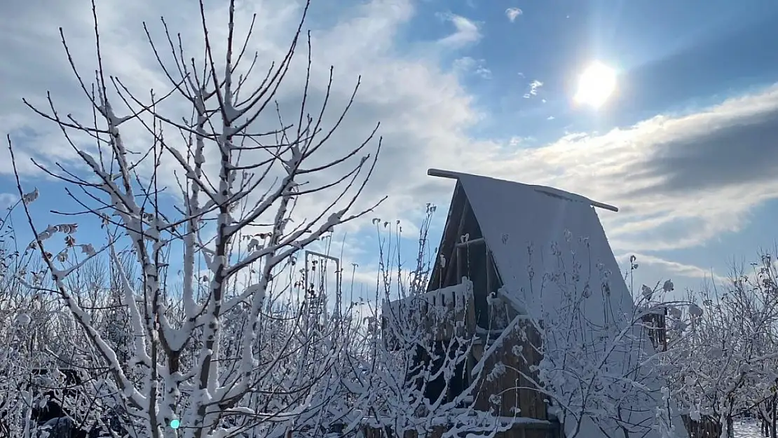 Doğubayazıt'ta kar ve güneşin eşsiz uyumu