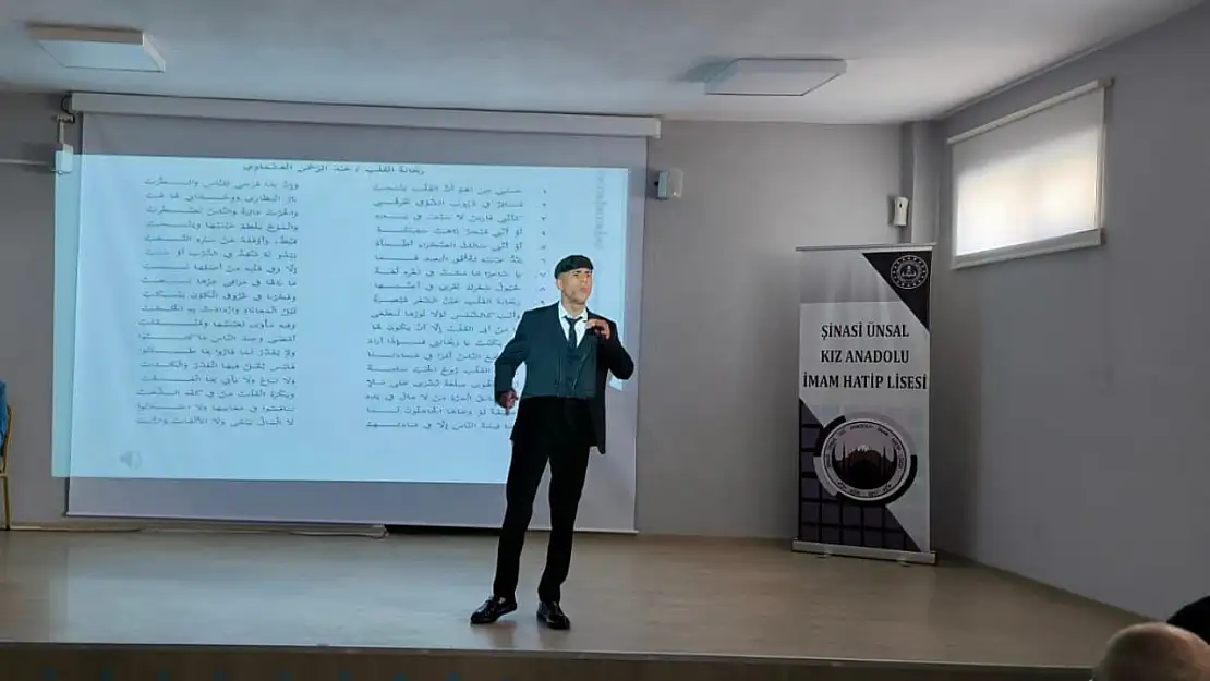 Doğubayazıtlı öğrenci Arapça şiir yarışmasında Ağrı birincisi oldu