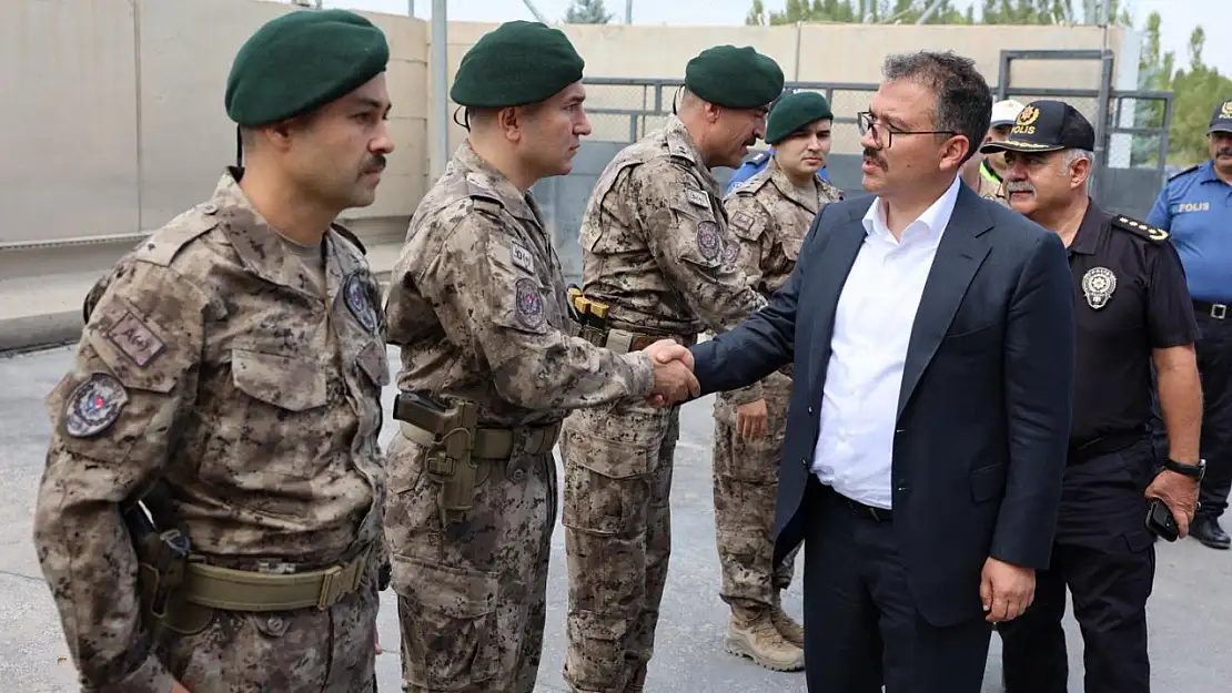 Dosta Güven, Düşmana Korku!: Vali Ercan Turan'dan Özel Harekât Polislerine Ziyaret