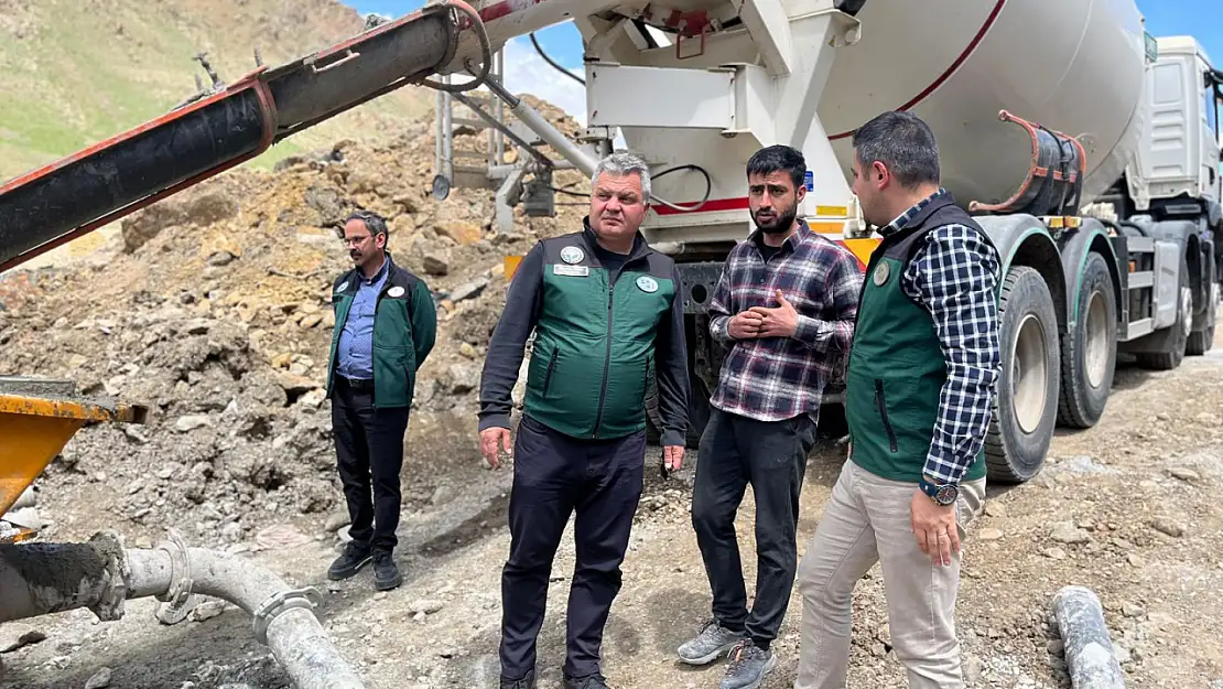 DSİ 8. Bölge Müdürü Oğuzhan Yavuz, Narman Şehitler Barajı'nda İncelemelerde Bulundu