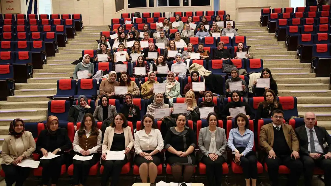 Ebelere 'Normal Doğum Eylem Planı' bilgilendirmesi