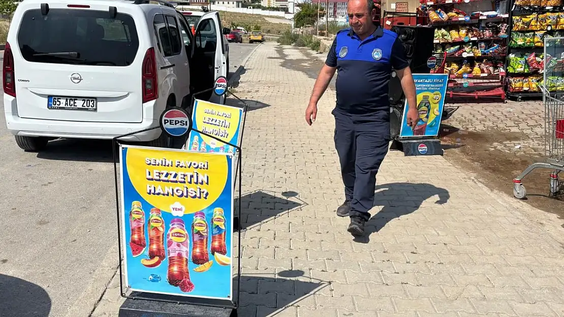 Edremit Belediyesi, kaldırımları korumak için işgal denetimlerine hız kesmeden devam ediyor