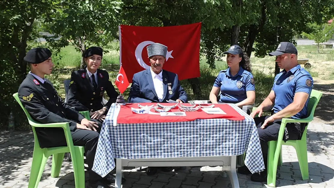 Efsane Tank Şoförü Abdulkadir Kurt, Kıbrıs Barış Harekatı Anılarını Paylaştı!