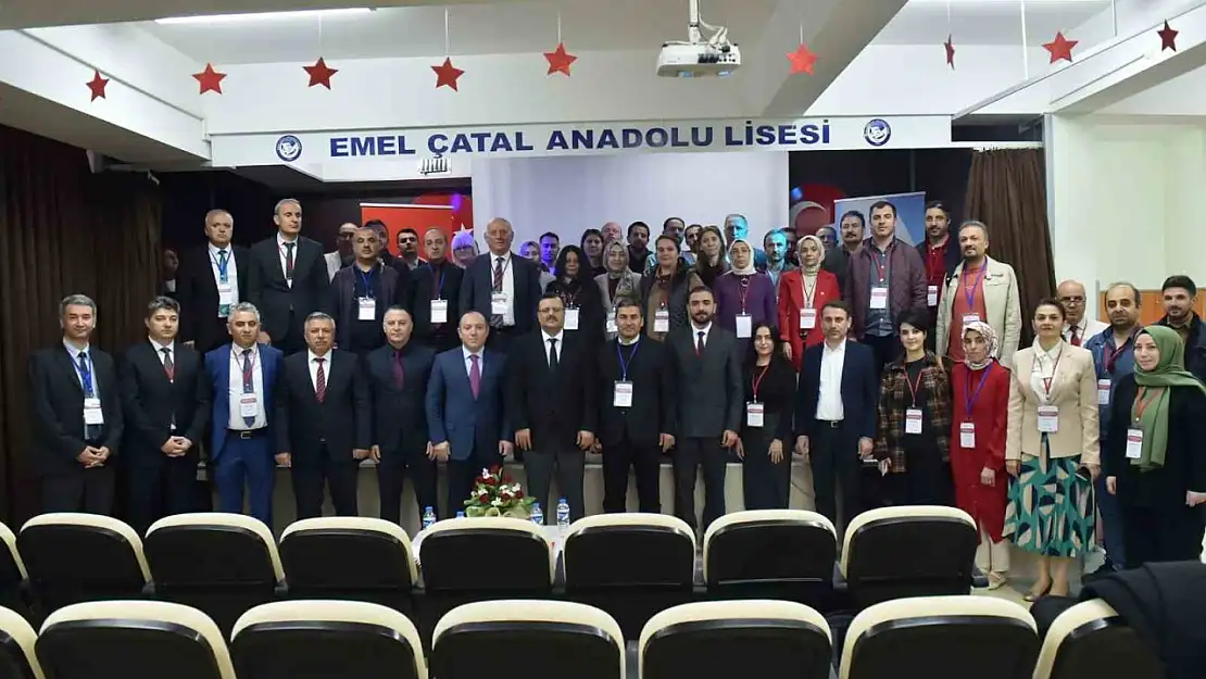 Eğitimin Geleceği İçin Öğretmenler Samsun, Erzurum ve Gaziantep'te Çalıştayda Bir Araya Geldi