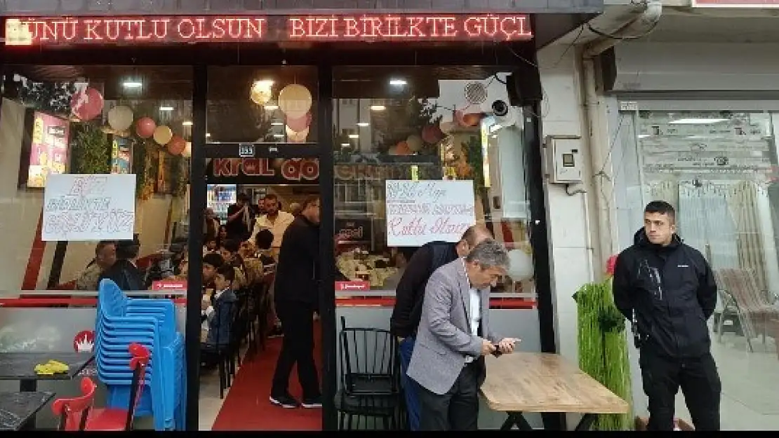 Engellilere Esnaftan Gönül Dostluğu: Ücretsiz Yemek İkramı Gerçekleşti