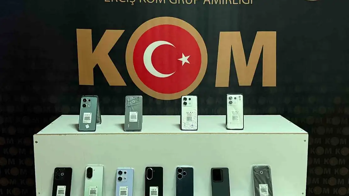 Erciş'te polis kaçak gümrük ürünlerine el koydu!