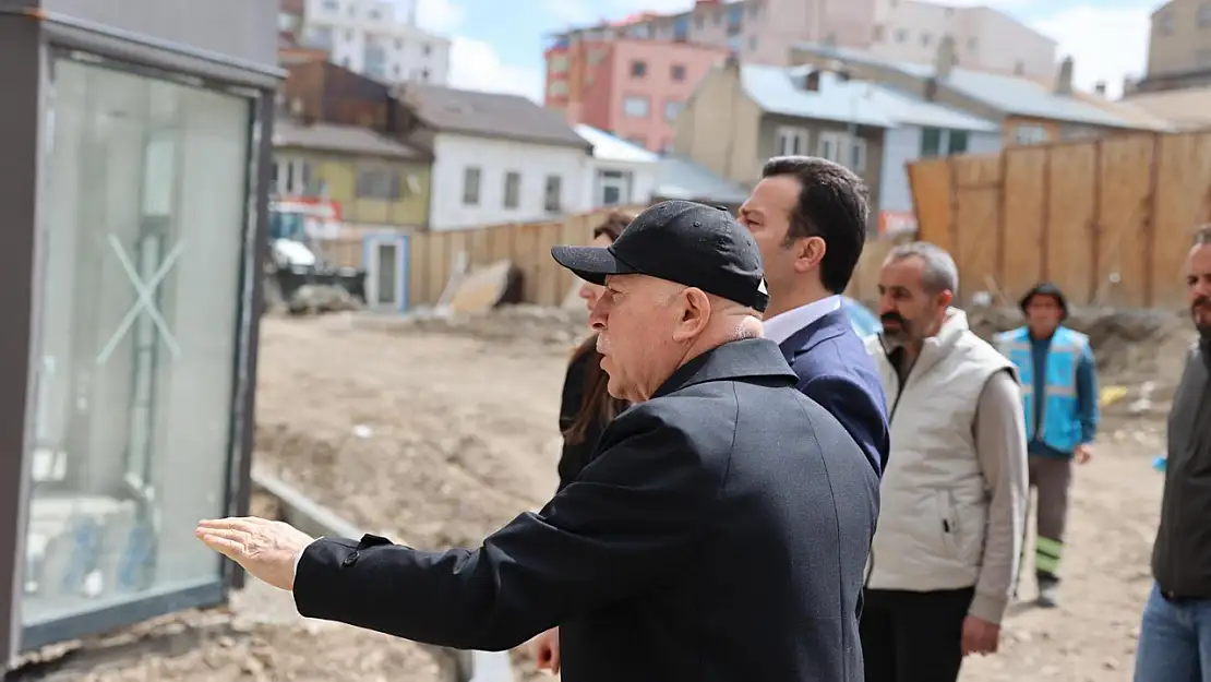 Erzurum Büyükşehir Belediye Başkanı, Alipaşa Mahallesinde Yürütülen Çalışmaları Yerinde İnceledi