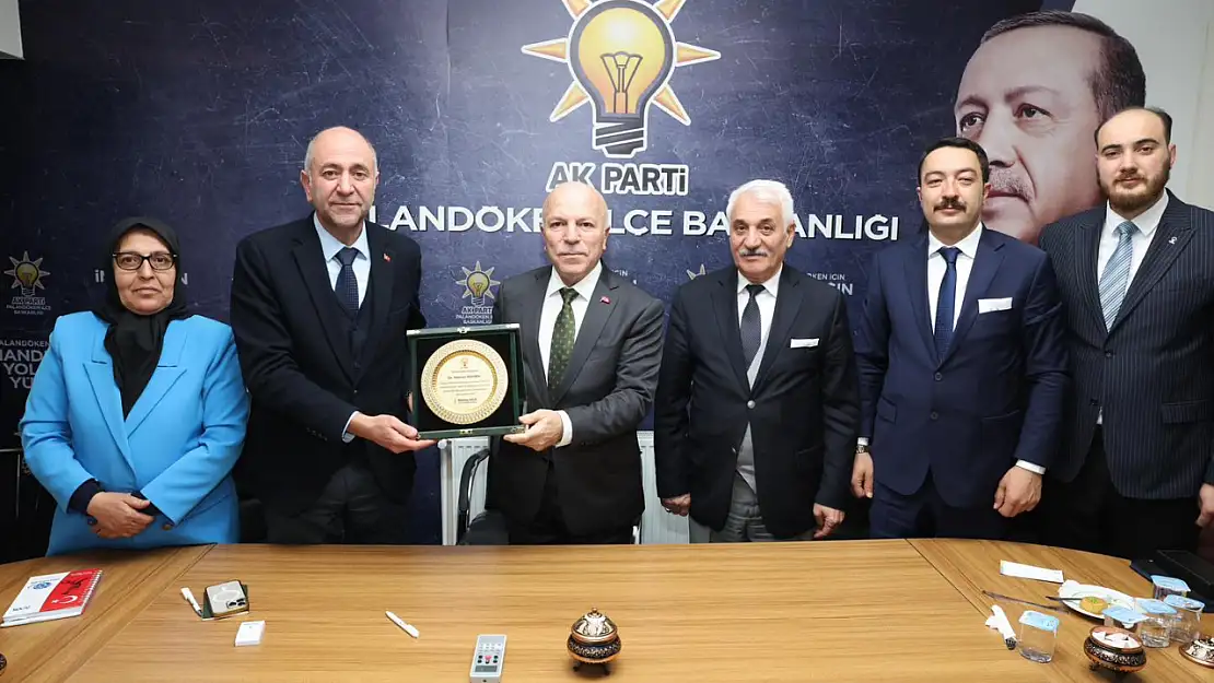 Erzurum Büyükşehir Belediyesi, AK Parti Palandöken İlçe Başkanlığında Buluştu