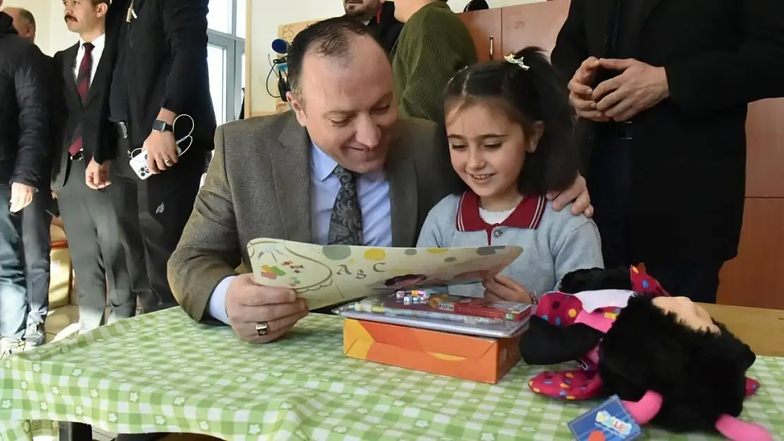 Erzurum'da 2024-2025 eğitim yılı başarıyla tamamlandı, öğrencilere tatil mesajı verildi
