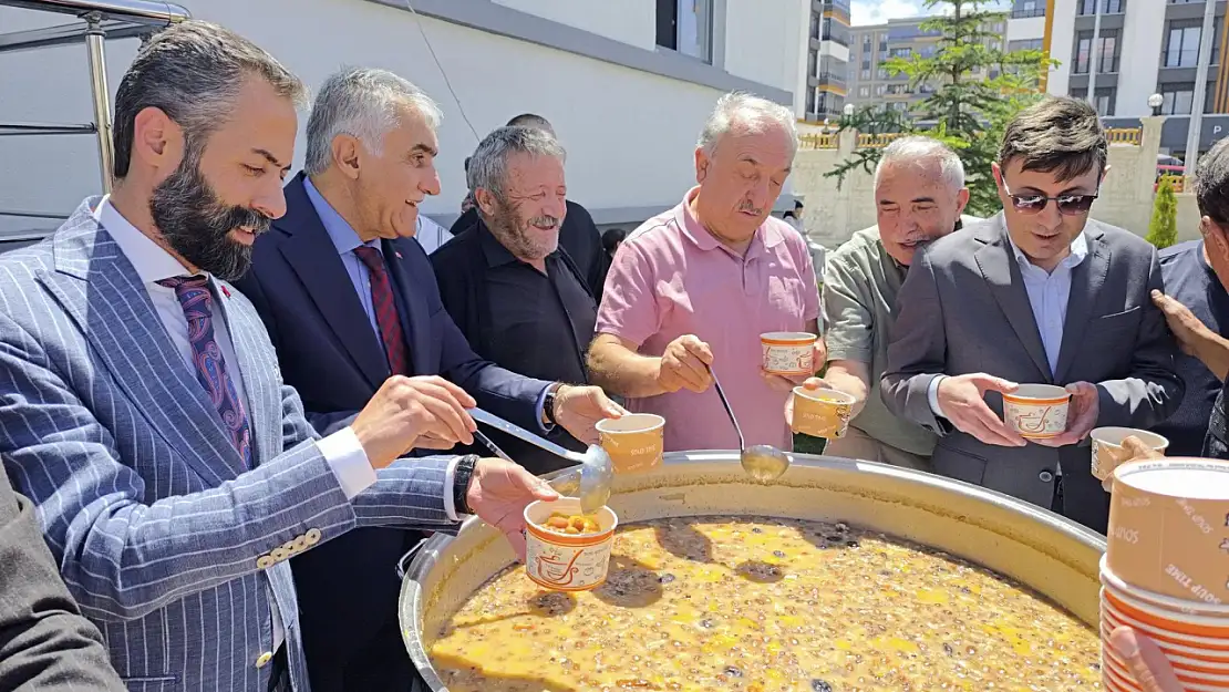 Erzurum'da Aşure İkramıyla Dayanışma ve Birliktelik Kutlandı