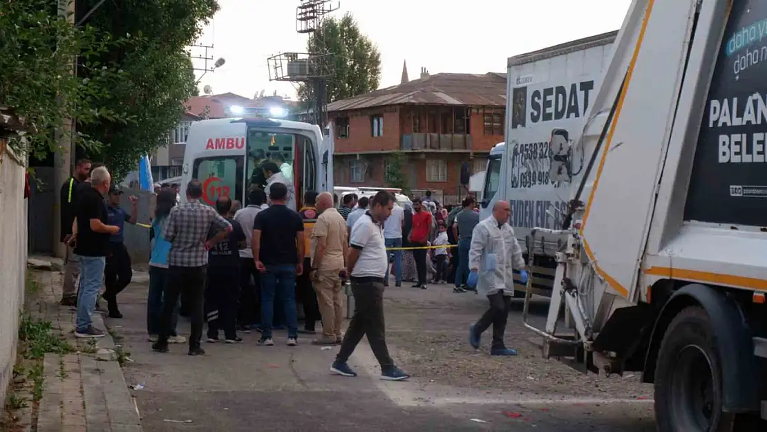 Erzurum'da çöp kamyonu 4 yaşındaki çocuğa çarptı, ailesin çığlığı mahalleyi sardı