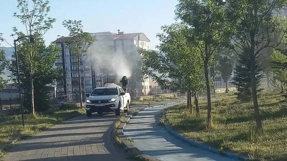Erzurum'da Haşerelere Karşı Gece Gündüz İlaçlama Faaliyetleri Sürüyor