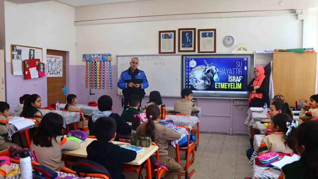 Erzurum'da öğrencilere trafik ve güvenlik eğitimi