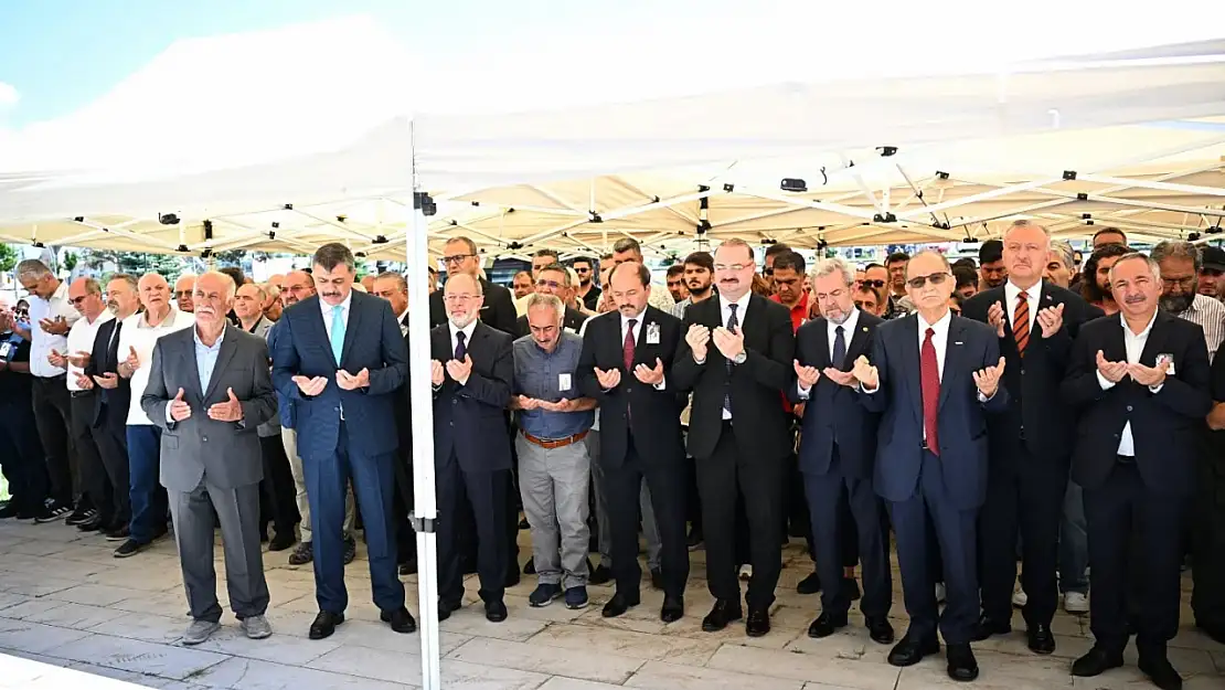 Erzurum'da Prof. Dr. Yaylalı İçin Duygusal Anma Töreni Gerçekleşti