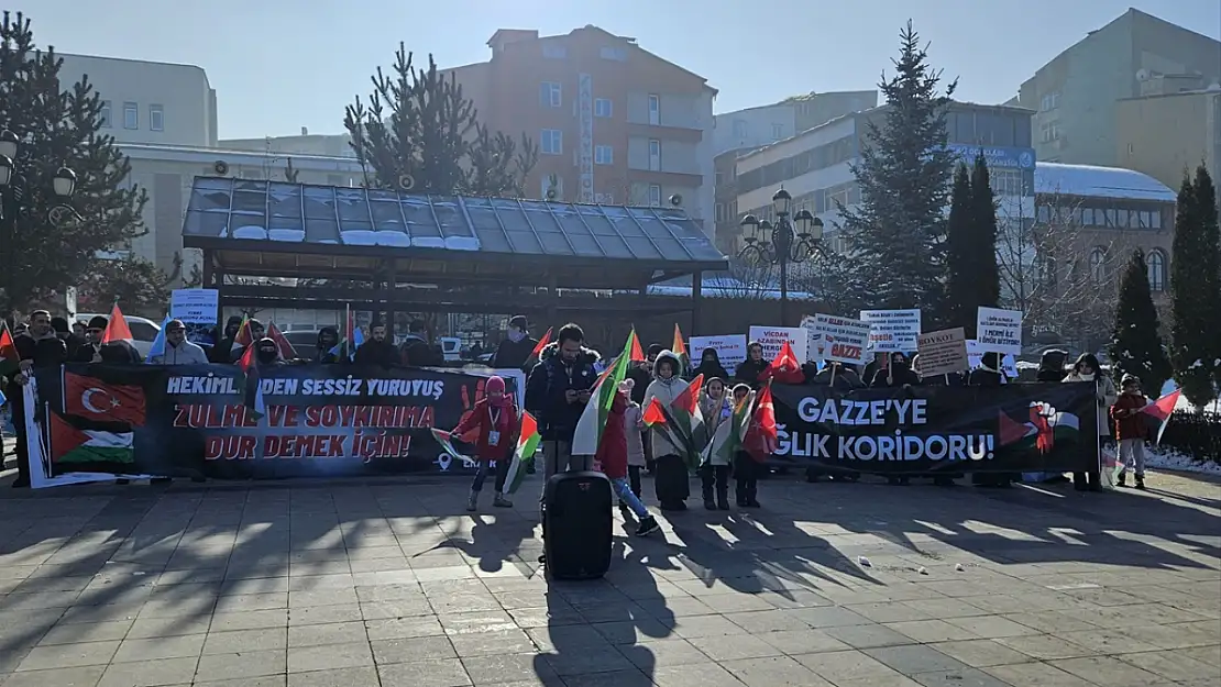 Erzurum'da sağlık çalışanlarından Gazze için sessiz yürüyüş