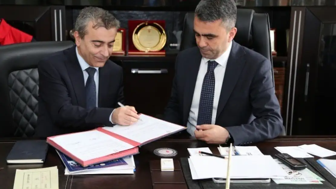 Erzurum'da Sağlık ve Tarım Müdürlükleri'nden afetlere karşı aşı deposu protokolü imzalandı