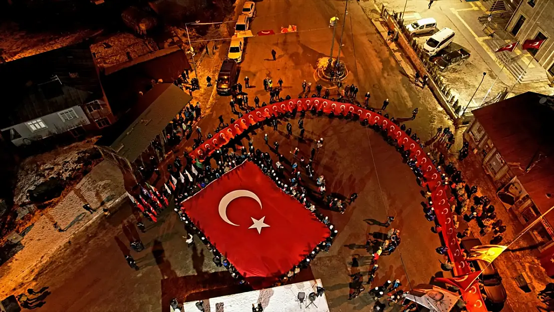 Erzurum'da Sarıkamış Şehitleri için fener alayı düzenlendi