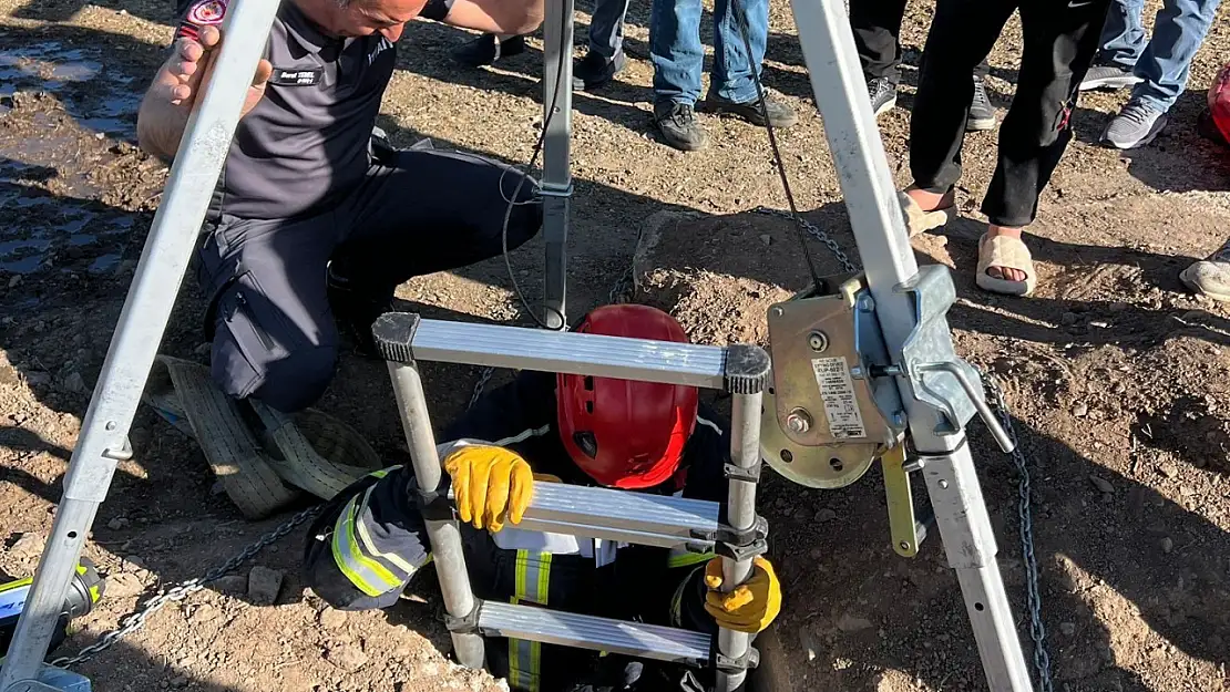 Erzurum'da Su Kuyusuna Düşen Koyun İtfaiye Ekiplerince Kurtarıldı