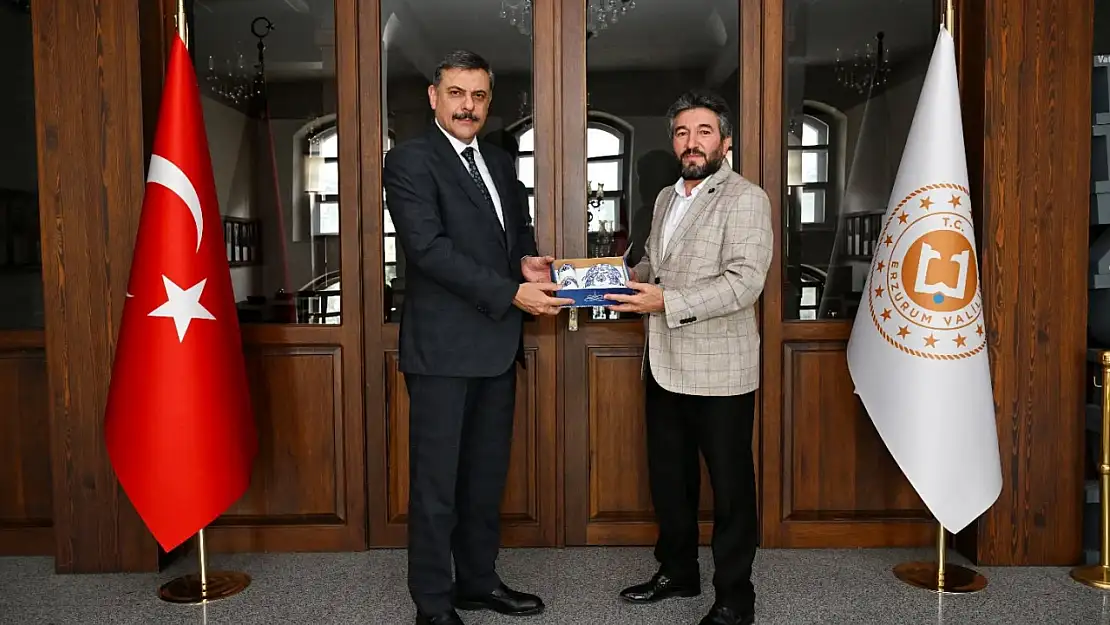Erzurum'da Vali Çiftçi ve Sendika Başkanı Karataş, eğitim sorunlarını masaya yatırdı