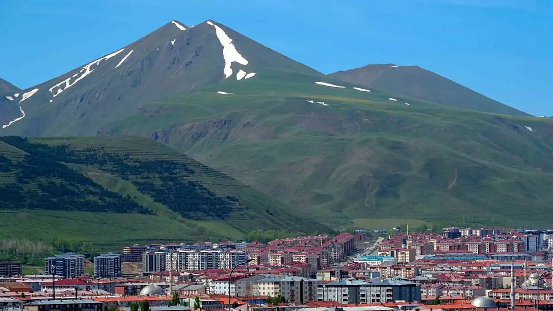 Erzurum'da yapı ruhsatı verilen binalar yüzde 24,7 azaldı, yeni ruhsat sayısı düştü