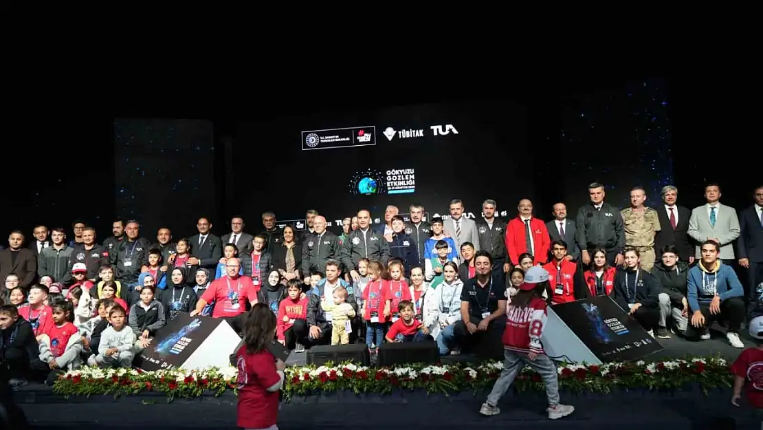 Erzurum'daki TÜBİTAK Gökyüzü Gözlem Etkinliği'nde 33 bin katılımcı rekor kırdı!