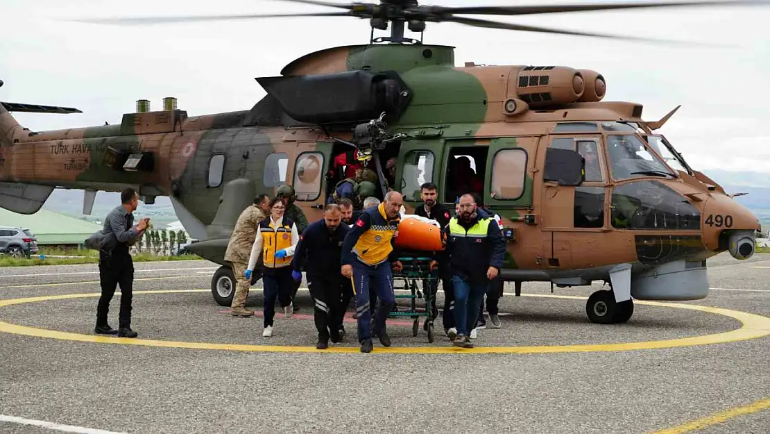 Erzurum'daki uçak kazasında pilot yaşamını yitirdi, bir yolcu yaralı kurtarıldı