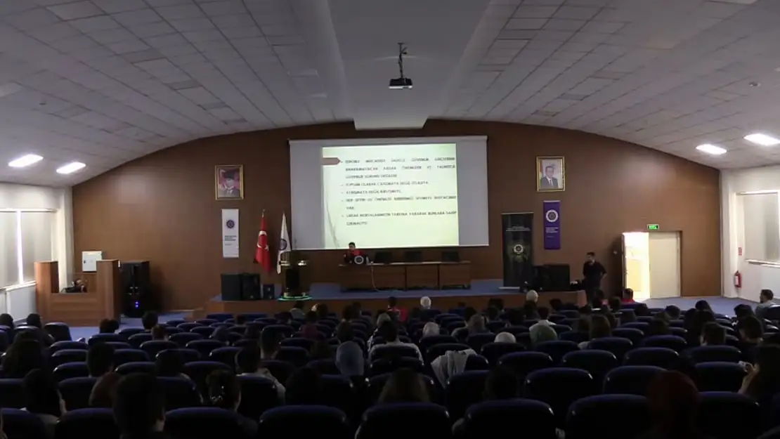 Erzurum Emniyet Müdürlüğü'nden Üniversite Öğrencilerine Yönelik Terörle Mücadele Bilgilendirmesi