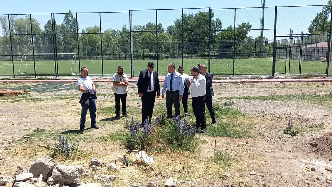 Erzurum Gençlik ve Spor İl Müdürü Levent Çakmur, Pasinler'de Spor Yatırımlarını İnceledi