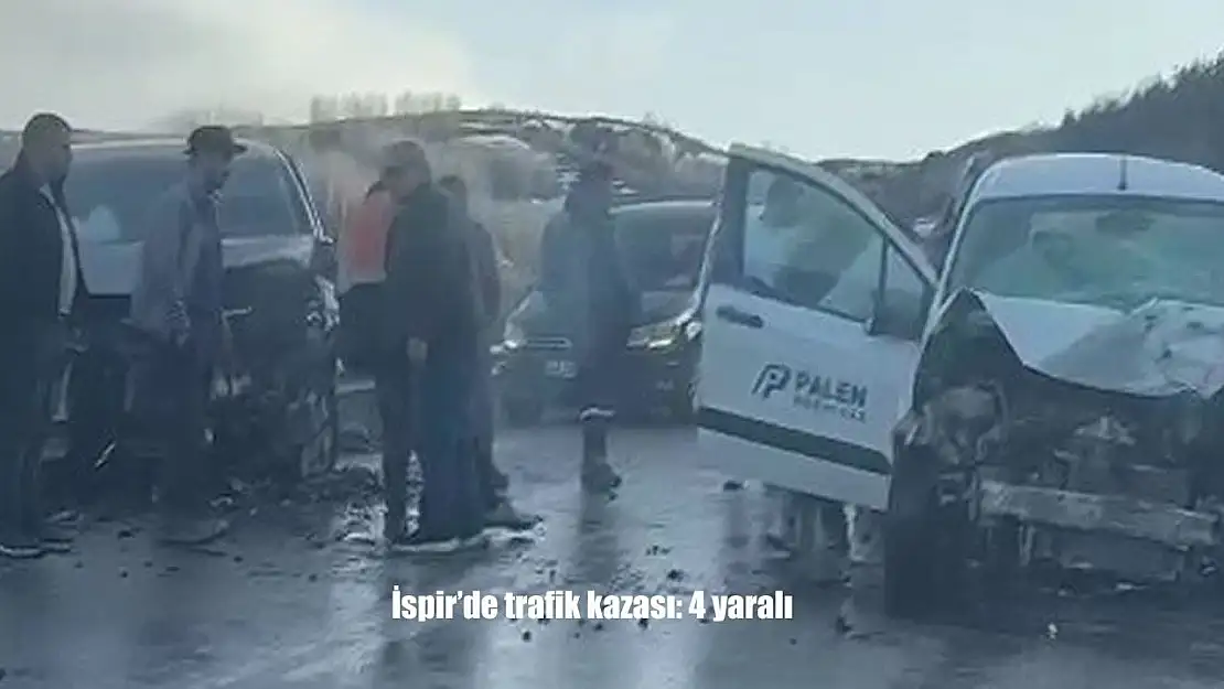 Erzurum İspir'de Kafa Kafaya Çarpışma: 4 Kişi Yaralandı
