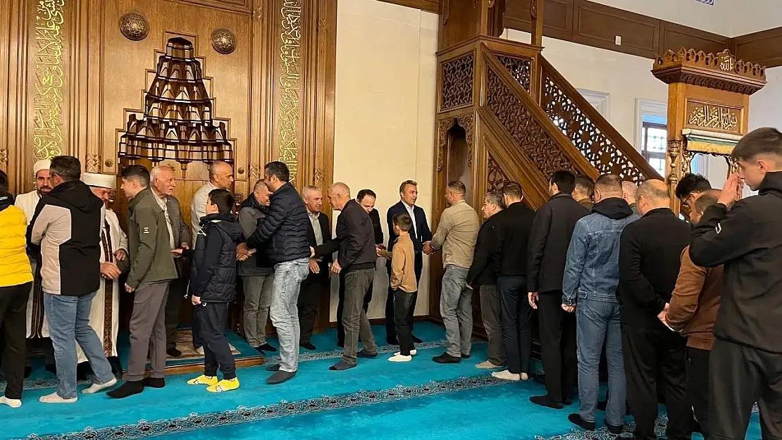 Erzurum, Kars, Ardahan ve Erzincan'da bayram namazı kılındı