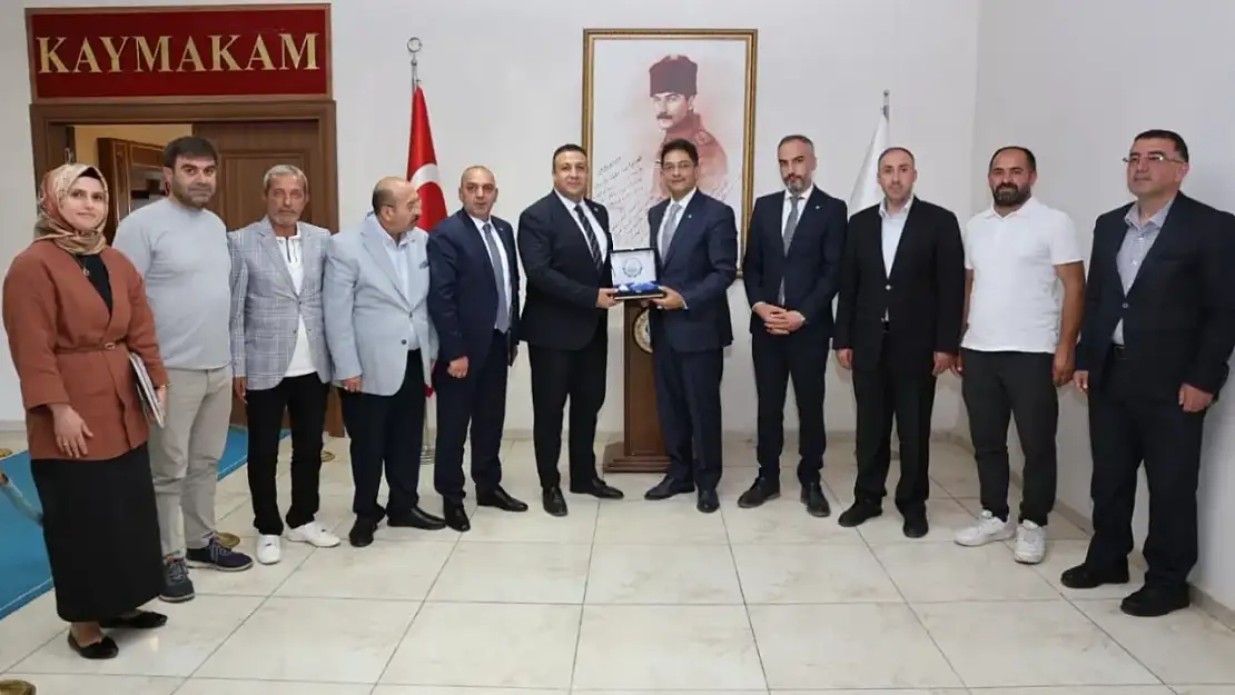 Erzurum Ticaret Borsası Heyeti, Çat Kaymakamı ve Belediye Başkan Vekiliyle Bir Araya Geldi