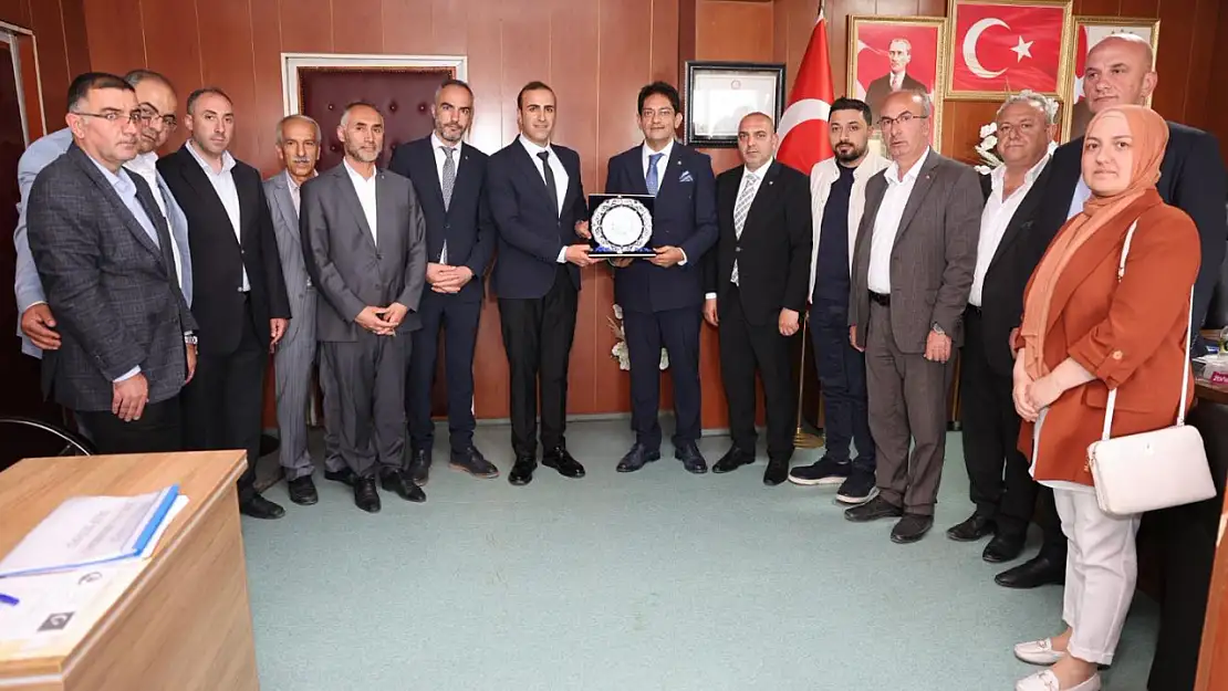 Erzurum Ticaret Borsası Hınıs'ta Yerel Ekonomiyi Güçlendirmek İçin Ziyaret Gerçekleştirdi
