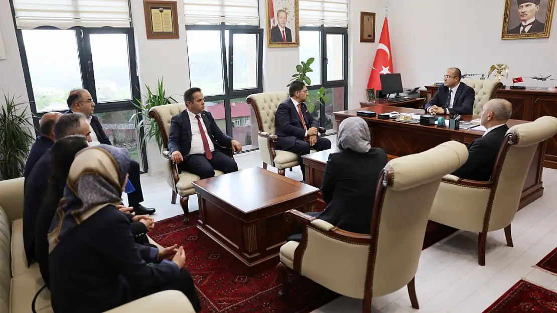 Erzurum Ticaret Borsası'ndan Şenkaya'ya Ziyaret: İş Birliği ve İstişare Vurgusu