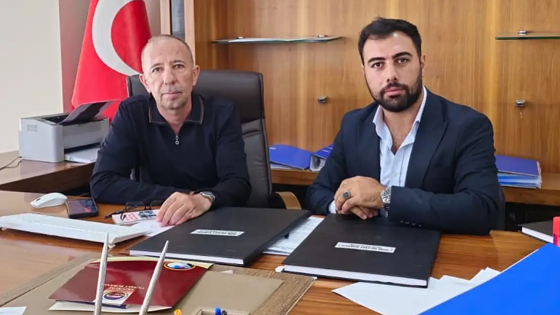 Erzurum Ticaret Borsası Personeli Ağrı Ticaret Borsası'nı Ziyaret Etti