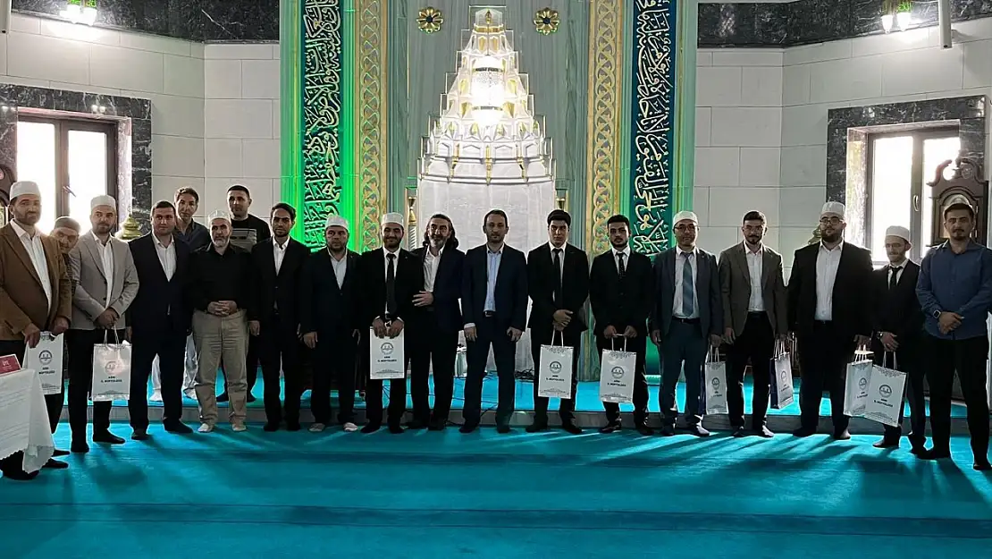 Erzurum'un Gururu: 'Ezan'ı Güzel Okuma Yarışması'nda Birincilik Ödülünün Sahibi Oldu