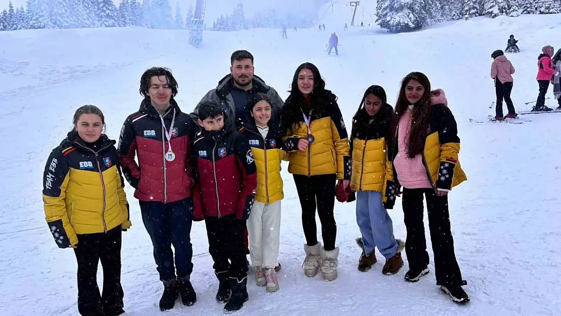 Erzurum'un kayak başarısı devam ediyor