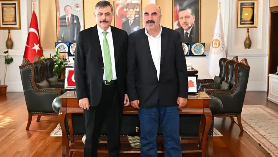 Erzurum Valisi Çiftçi, eski mesai arkadaşı Yıldırım'ı makamında ağırladı