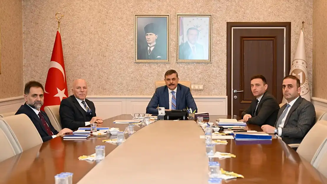 Erzurum Valisi Mustafa Çiftçi, Erzurum Merkez 2. OSB Yönetim Kurulu Toplantısına Başkanlık Etti