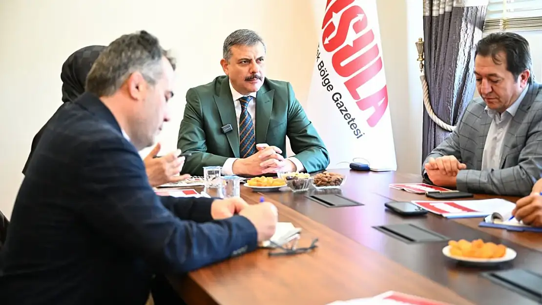 Erzurum Valisi Mustafa Çiftçi, Pusula Gazetesi'nin Gündem Toplantısına Katıldı