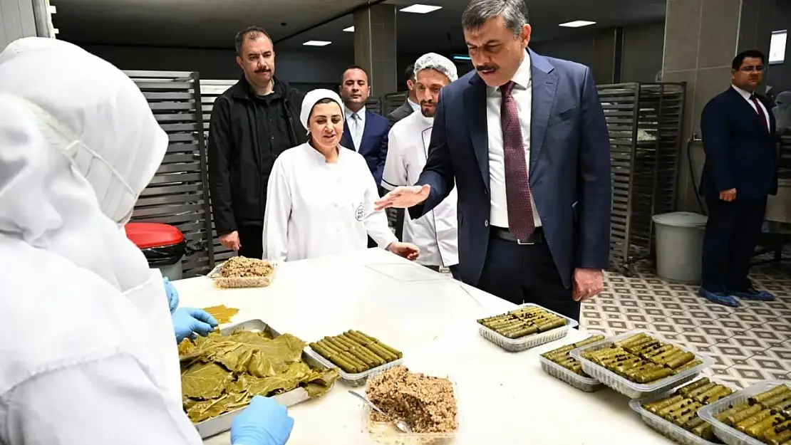 Erzurum Valisi Mustafa Çiftçi'den Anadolu Su Böreği Üretim Tesisine Ziyaret