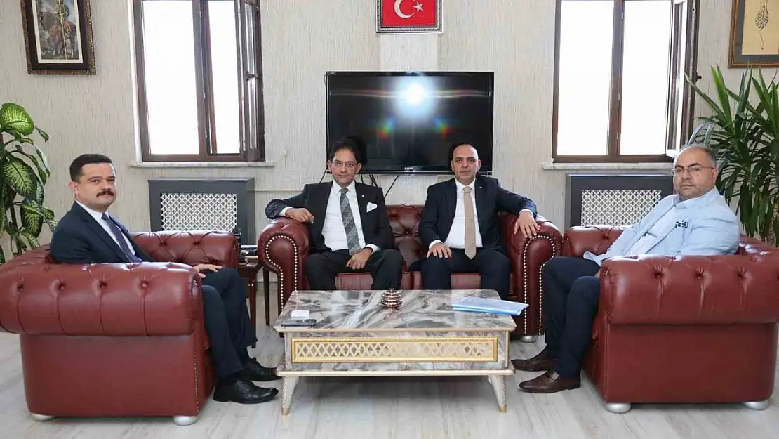 ETB, Karayazı'daki Üreticilere Tam Destek Sağlıyor