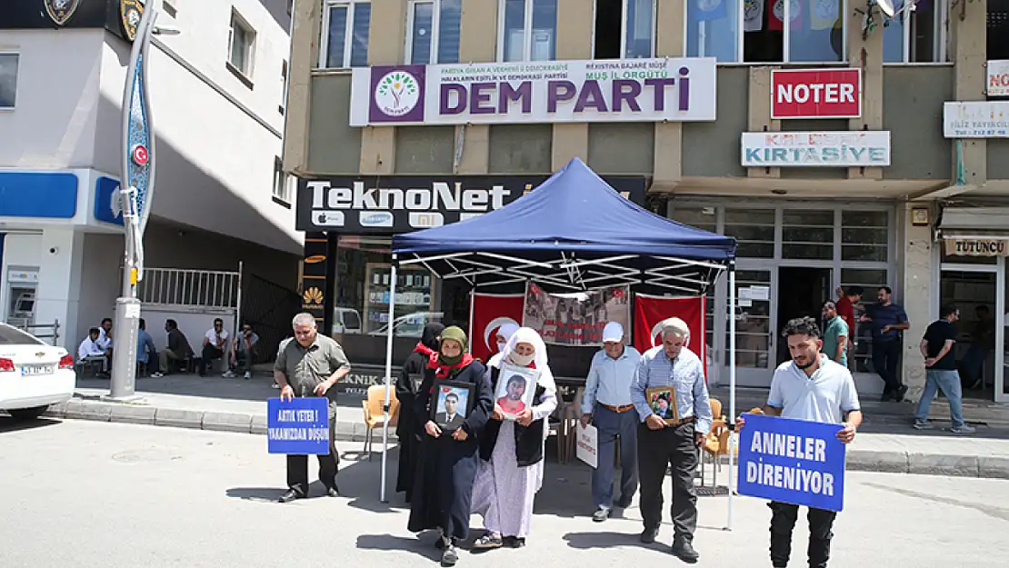Eylemde ailelerden çocuklarına teslim olma çağrısı: 'Gözümüz yollarda kaldı'