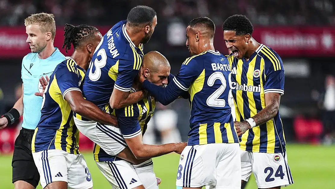 Fenerbahçe, UEFA karşılaşmasında Feyenoord'a karşı tur için sahaya çıkıyor! İşte maç öncesi beklenen 11'ler!