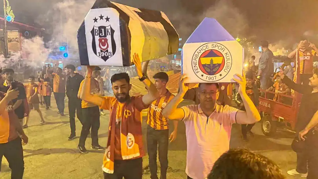 Galatasaray, Kayserispor'u 3-0 yenerek şampiyonluğu ilan etti, Iğdır'da coşkulu kutlamalar vardı