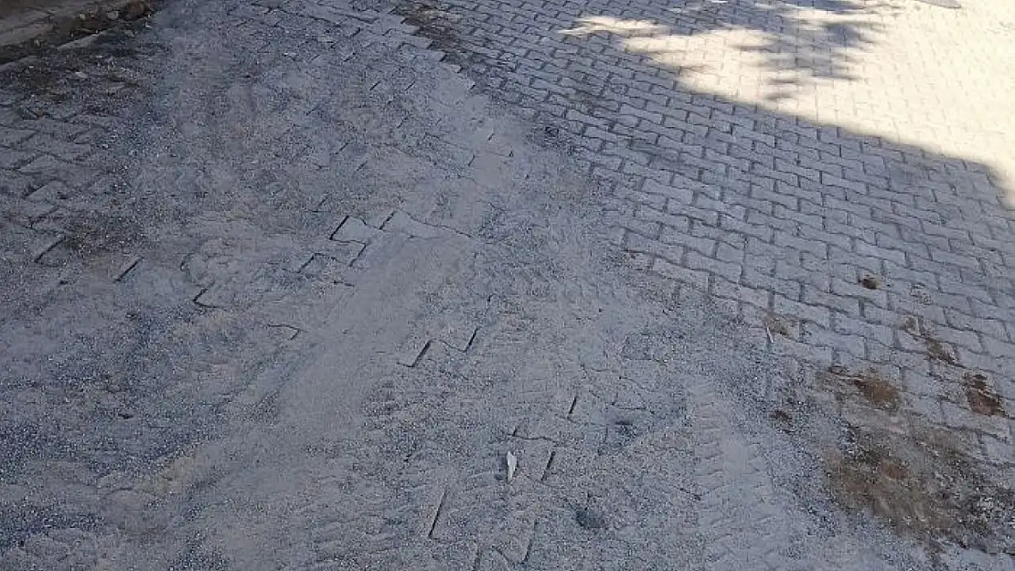 Güroymak'ta Kilitli Parke Yol Onarım ve Bakım Çalışmaları Tamamlandı