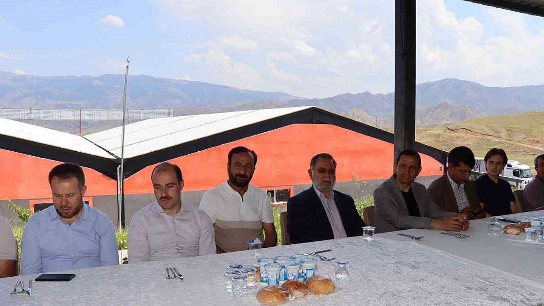 Güzel Kardeşlerden Duygusal Baba Vefa Duyguları