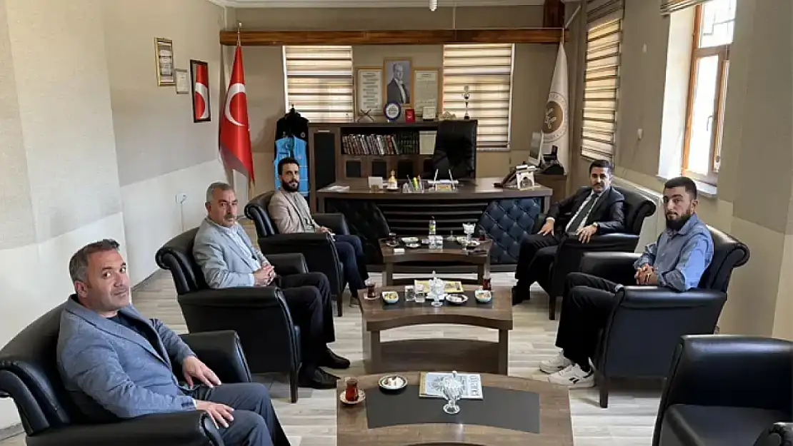 Hac dönüşü Müftü Şentürk ve Kaymakam Bulut'tan birlik mesajı